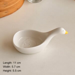 Cute duck-shaped dipping sauce dish, a ceramic condiment bowl for home use, suitable for soy sauce and vinegar.